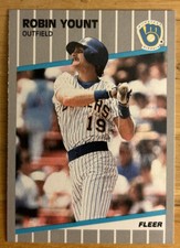 1989 Fleer Robin Yount Card #200 Brewers HOF Outfield Mid-Grade Rough Left Edge