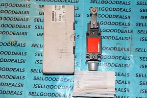Euchner NZ1HS-3131E-8C Roller Limit Switch NZ1HS3131E8C New - Picture 1 of 1