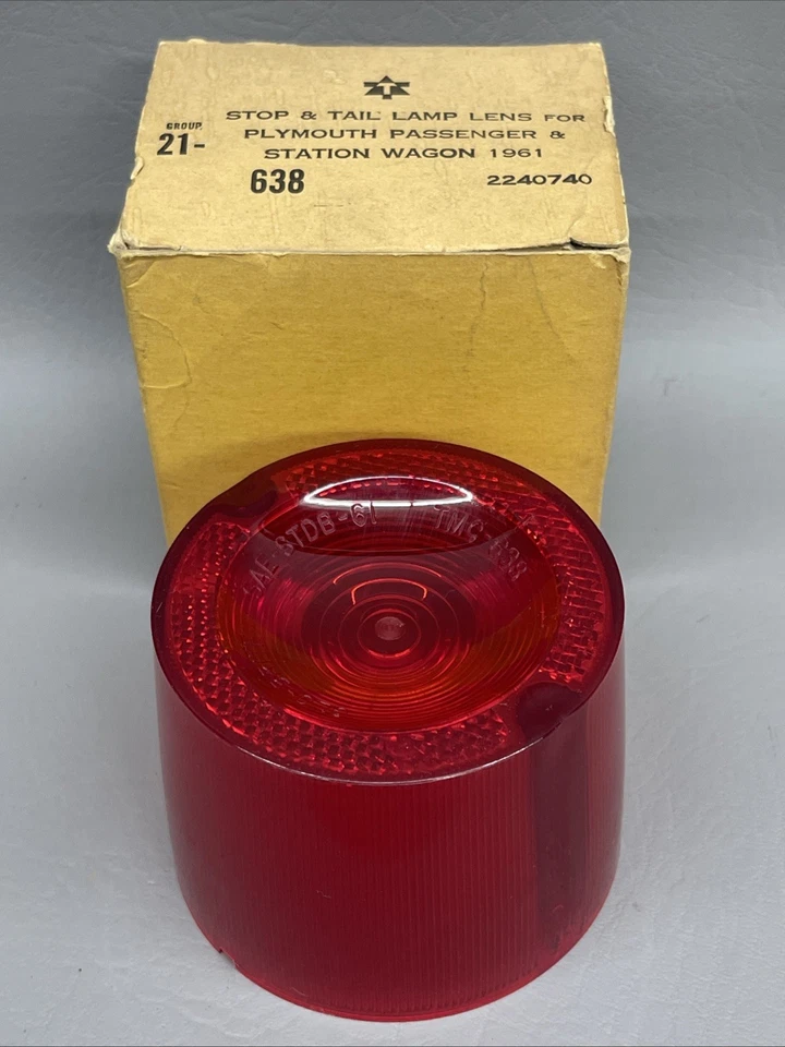 1961 Lente de lanterna traseira Plymouth Fury GLO-BRITE NORS - Imagem 1 de 4