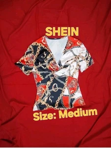 (MD)SHEIN mehrfarbiges Oberteil mit Kettendruck schmeichelhaft Wickeloptik vorne - Bild 1 von 3