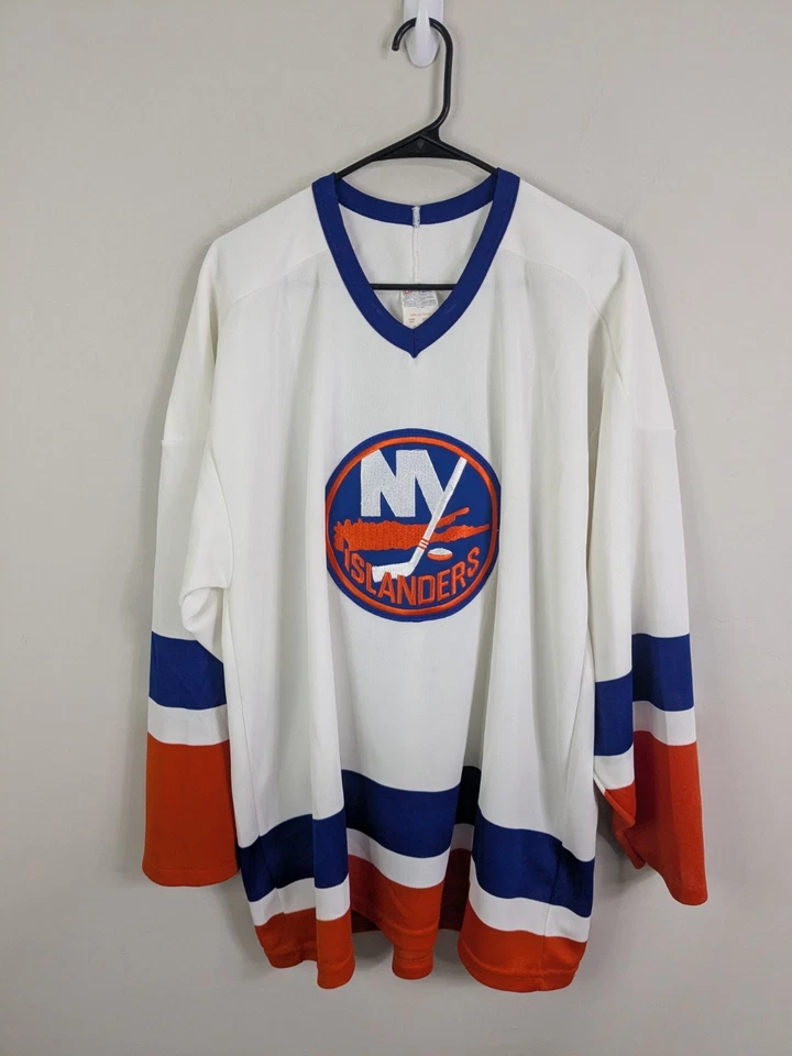 Vintage New York Islander Jersey Adult Extra Large White CCM - Image 1 of 4