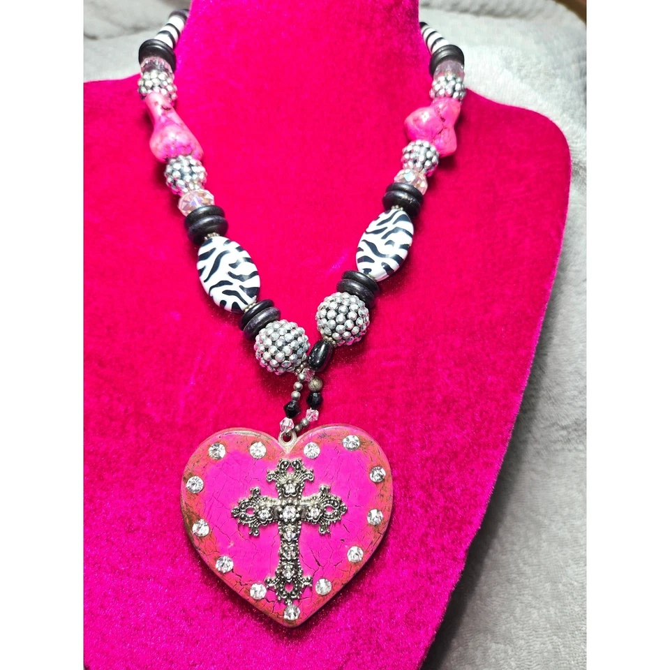 Collar Cruz Corazón Rosa Negro Cebra Cuentas Grueso Distintivo Joyería Mujer Foto 1 de 4