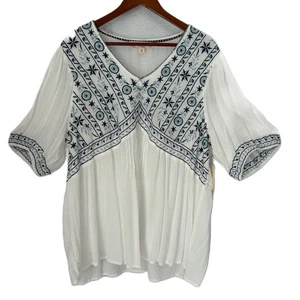 Top Nurture Mujer 2X Blanco Azul Bordado Floral Arrugado Boho Cottage Cómodo Nuevo con Etiquetas - Imagen 1 de 14