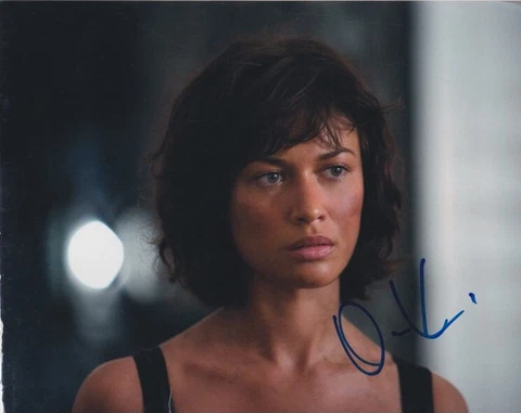 Olga Kurylenko (James Bond 007) signed 8x10 photo Cover