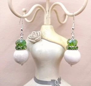 Orecchini Cristallo Verde Prato E ceramica Bianca - Foto 1 di 1