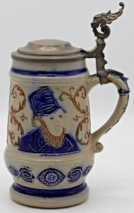 Man Wearing Funny Hat 1/2L beer stein antique salt glaze - Whites of Utica - Imagen 1 de 5
