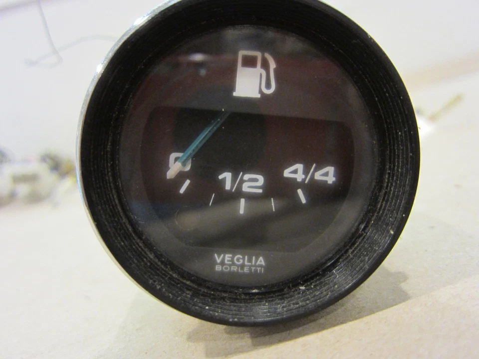 Ferrari 308 - Indicador de nivel de combustible pieza # 116958 Foto 1 de 4