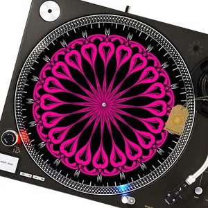 Snickering Snake Slipmat Turntable 12" for DJ Vinyl LP Audiophile - Picture 1 of 1