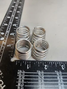Sanyo TP 747 Turntable Replacement Part - Springs - Picture 1 of 2