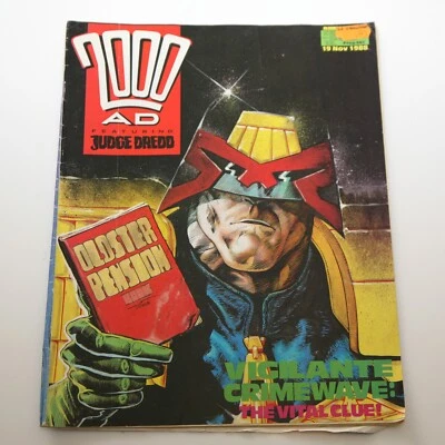 2000AD Featuring Judge Dredd Issue 601  19th November 1988 Post Worldwide V Good - Image 1 of 2