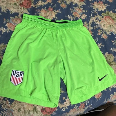 Pantalones Cortos de Fútbol Nike USA Portero Verde Hombres Talla L Usados Limpios Foto 1 de 4