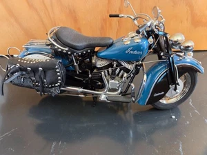 DANBURY MINT 1948 INDIAN CHIEF MOTORCYCLE DIE CAST 1:10 SCALE NIB - Picture 1 of 17