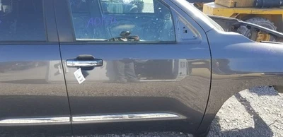 20 TOYOTA SEQUOIA DOOR ASSEMBLY FRONT RIGHT PASSENGER - Image 1 of 4