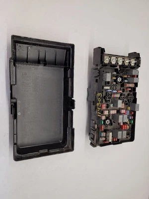 2015 CHRYSLER 200 Fuse Box Engine Compartment Sedan  Foto 1 de 4