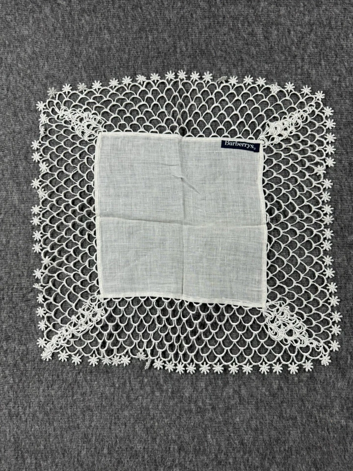 Burberrys Of London Womens Scarf Pocket Square Hanky White 13”x13” Lace Vintage — 第 1/4 张图片