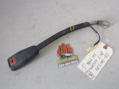 83-86 Nissan 720 Pickup King Cab DELANTERO IZQUIERDO Conductor Cinturón Hebilla NEGRO Foto 1 de 4