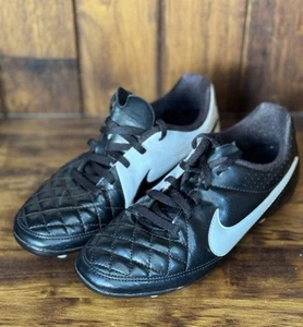 Nike Tiempo Kids Football Boots Black White Size US2 UK1.5 21cm 1-2 Youth Sb2 - Picture 1 of 6