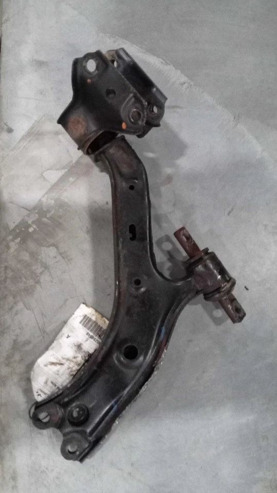Braço de controle inferior inferior inferior esquerdo dianteiro usado serve: 2015 Honda Cr-v dianteiro esquerdo L - Imagem 1 de 4