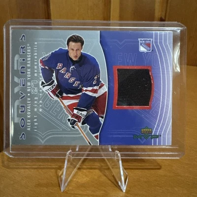 Camiseta deportiva 2003-04 Upper Deck MVP - Alex Kovalev Souvenirs #S18 Rangers Foto 1 de 2