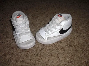 NIKE Blazer Mid 77 Athletic Shoes White/Black (DA4088 100) Toddler 5C - Picture 1 of 8