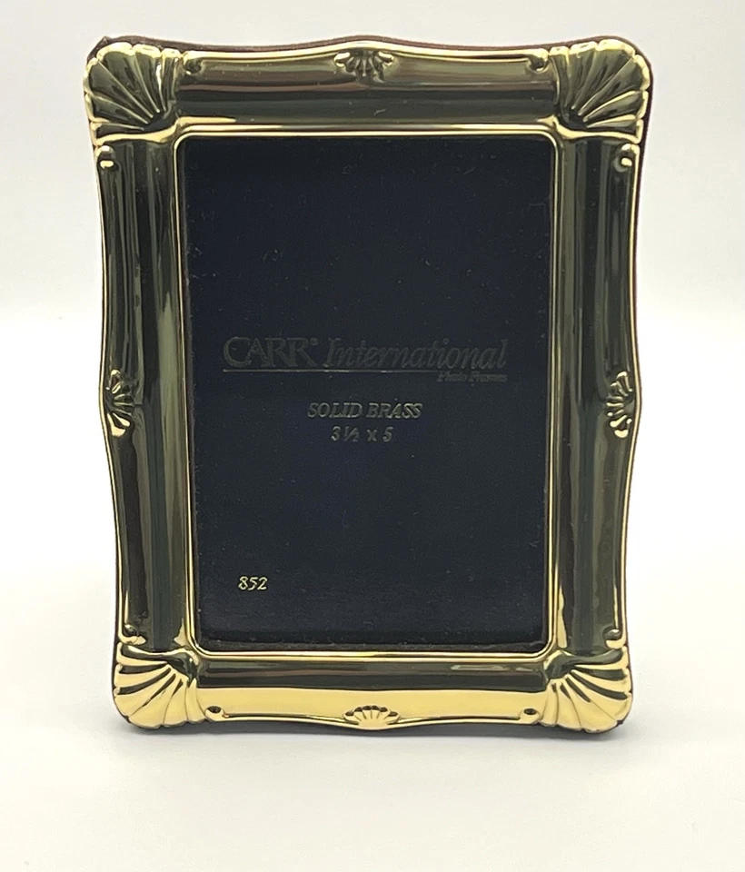 Carr International сплошная латунная рамка для фотографии размер 3,5 дюйма x 5 дюймов - Изображение 1 из 4