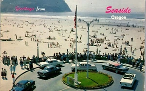 Postal vintage End of the Oregon Trail Seaside o escena de playa autos antiguos 1961 - Imagen 1 de 3