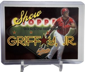 2005 Fleer Authentix - Show Stoppers Ken Griffey, Jr. Insert Card W-Top Loader