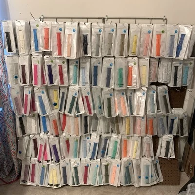 Lot of 100 Apple Watch Replacement Band Wholesale Lot Multiple Colors Sizes - Image 1 of 3