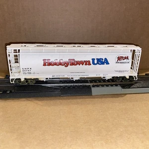 Atlas HO Scale ACF 3 Bay Cylindrical Hopper #HT1997 Hobby Town light weathering - Picture 1 of 10