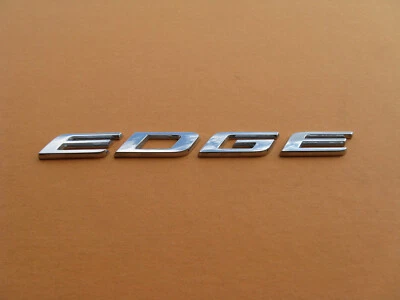 15 16 17 18 19 FORD EDGE PUERTA TRASERA CROMO EMBLEMA LOGOTIPO INSIGNIA SIGNO FABRICANTE DE EQUIPOS ORIGINALES A45523 Foto 1 de 4