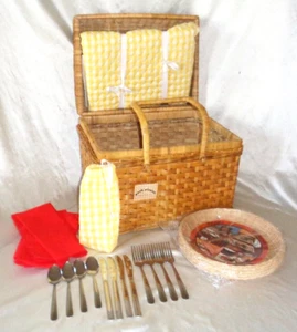 Posh Picknicks großer Picknickkorb mit Original Tellern, Decke, Servietten & Silberbesteck - Bild 1 von 5