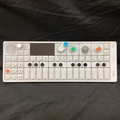 Teenage Engineering OP-1 - Bild 1 von 4
