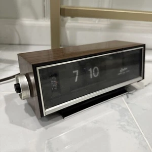Vintage Rare Working Linden Model 963 Wood Flip Light Alarm Clock US - Picture 1 of 8