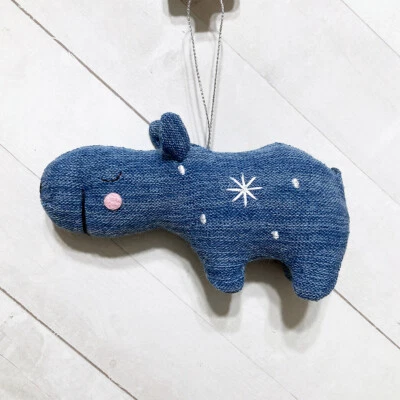 河马圣诞装饰品毛绒 5 英寸刺绣 — 第 1/4 张图片