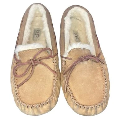 Zapatilla para mujer UGG Dakota de cuero marrón castaño talla 8 Foto 1 de 4