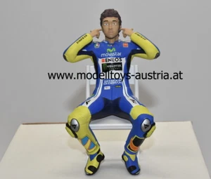 Figur Valentino ROSSI 2014 Moto GP CHECKING THE EAR PLUGS 1:12 Minichamps - Imagen 1 de 10