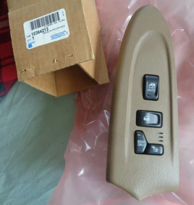 GM 10364213 2002 2003 CHEVY TRAILBLAZER POWER WINDOW / SEAT CONTROLS RH NEW OEM - Image 1 of 4