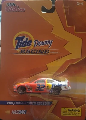 2003 Nascar edição de colecionador Tide Downy Racing carro fundido - Imagem 1 de 2