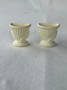 Casa delle Bambole Miniatura Coppia di Urne Crema Schienale Piatto Fioriere per Sedersi o Appendere 1 1/4" - Foto 1 di 4