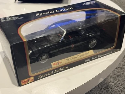 Maisto Special Edition 2002 Ford Thunderbird Black Red Diecast 1/18 - Image 1 of 4