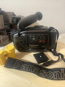 Panasonic Palmcorder PV-18 VHSC - X8 Digital Auto Focus For Parts Not Tested - Picture 1 of 11