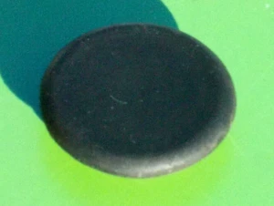 HONDA ACCORD 76-14 DRAIN HOLE GROMMET PLUG (25MM) 82871-671-000 OEM NSX 91-05 TL - Picture 1 of 7