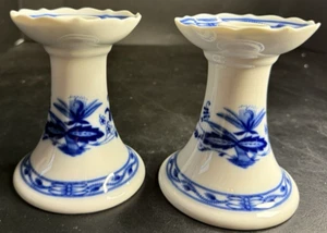 BLUE ONION ZWIEBELMUSTER CANDLE HOLDERS 5" ROYAL DUX DUCHOV PORCELAIN CZECH - Picture 1 of 12