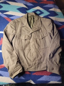Vintage 1944 WW2 US Ike Field Jacket Mens 38R Wool Cropped Green - Picture 1 of 10