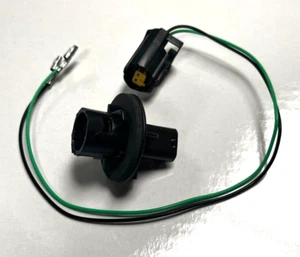 Land Rover Defender 95 On Indicator Connector Lead Plug & Bulb Holder STC1188 + - Picture 1 of 2