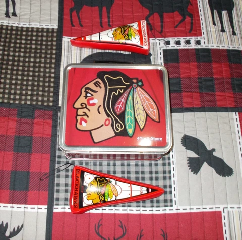 NHL CHICAGO BLACKHAWKS METAL CONTAINER TRINKET BOX & TWO SOFT PLUSH PENNANTS Cover