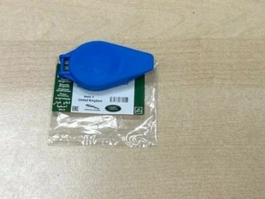 GENUINE RANGE ROVER VELAR WASHER BOTTLE CAP LR LR093442 - Picture 1 of 2