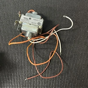 Open Box JOHNSON CONTROLS Y65G13-0 Y65G130 TRANSFORMER W/ ENERGY LIMITING 24VAC - Picture 1 of 2