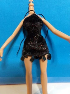 VESTIDO DE TERCIOPELO BRATZ FASHION 2006 FLASHBACK FEVER SASHA - Imagen 1 de 5