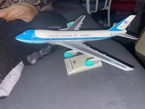 Sky Marks Air Force One USA Boeing B747-200 1/250 Modellflugzeug - Bild 1 von 4